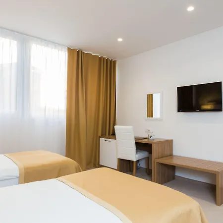 Corner 4* سبليت