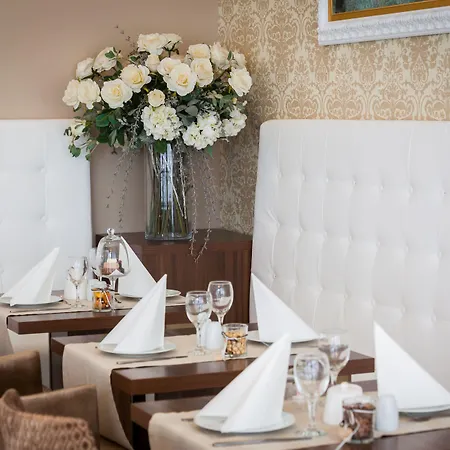 Corner فندق سبليت