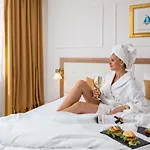Hotel Corner 4*