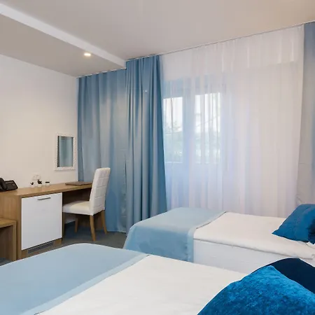 Szálloda Corner Split