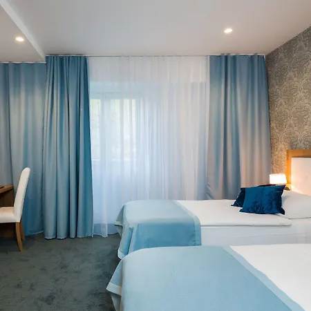 Hotel Corner 4*
