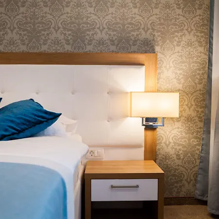 Corner Szálloda Split