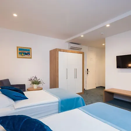 Hotel Corner