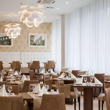 Hotel Corner 4*